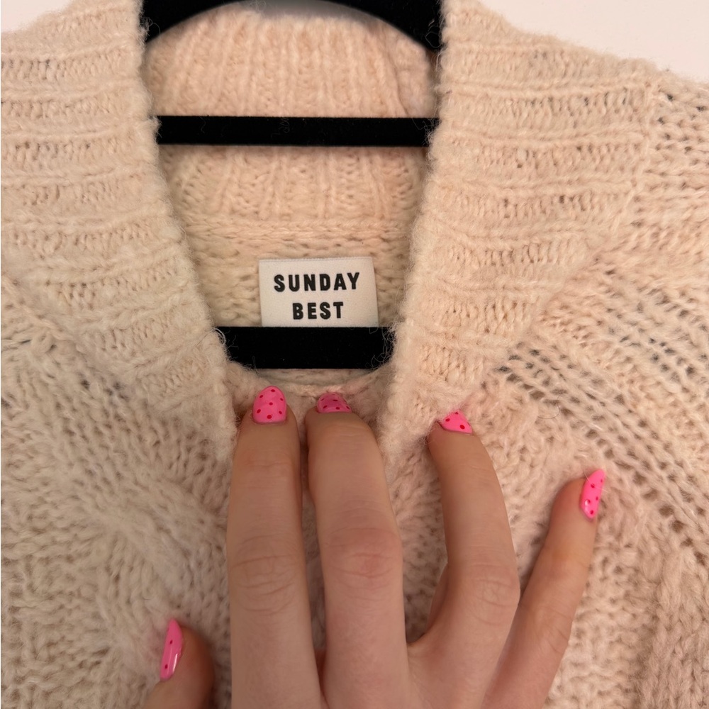Aritzia Sunday Best Cream Cable Knit Cropped Sweater - Picture 4 of 7